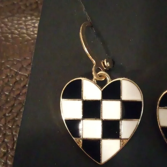 NWOT - Chessboard Heart Dangle Huggie Hoop Style Earrings - Picture 2 of 6